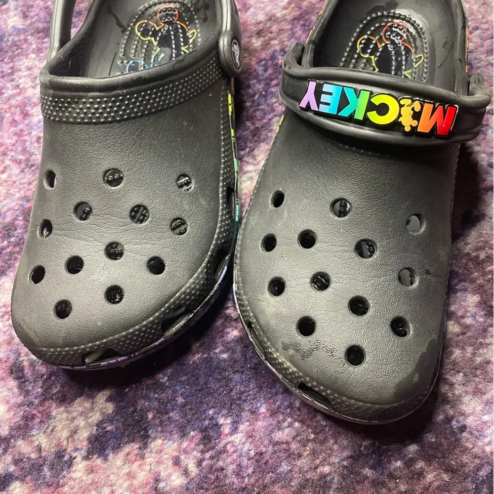 Mickey mouse crocs - Picture 1 of 4